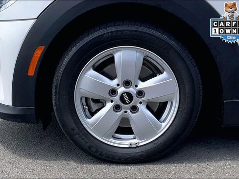 Certified 2024 MINI Cooper 2-Door Hardtop FWD image 9