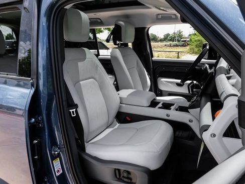 New 2026 Land Rover Defender 110 X-Dynamic SE AWD/4WD image 43