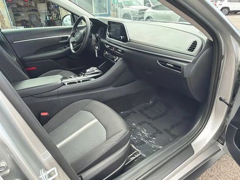 Used 2020 Hyundai Sonata SE w/ Cargo Package FWD image 9