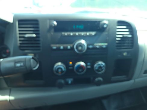 Used 2012 Chevrolet Silverado 1500 W/T image 12