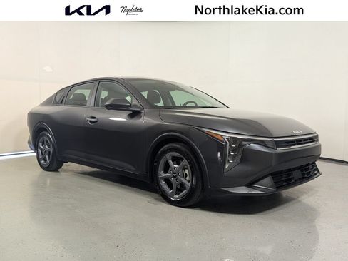 Used 2025 Kia K4 FWD image 1