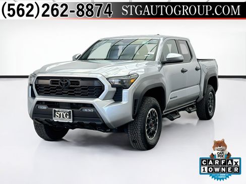 Used 2025 Toyota Tacoma TRD Off-Road AWD/4WD image 1