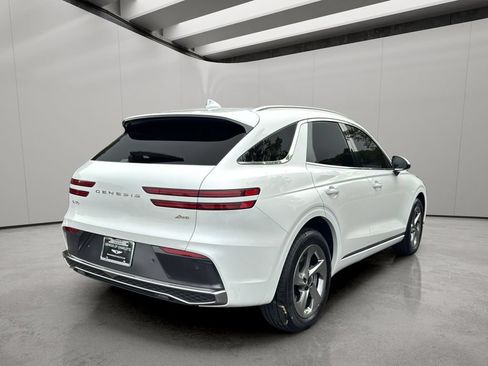 Certified 2026 Genesis GV70 2.5T AWD/4WD image 5