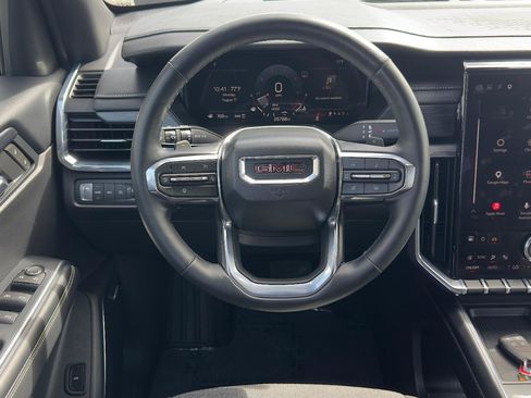 Used 2025 GMC Acadia Elevation AWD/4WD image 10