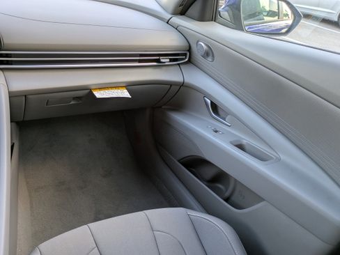 New 2026 Hyundai Elantra Blue image 19