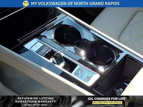 New 2026 Volkswagen Atlas SE image 11