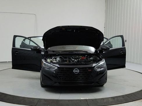 Used 2025 Nissan Sentra SR w/ Midnight Edition image 10