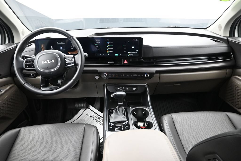 Certified 2026 Kia Carnival EX FWD image 30