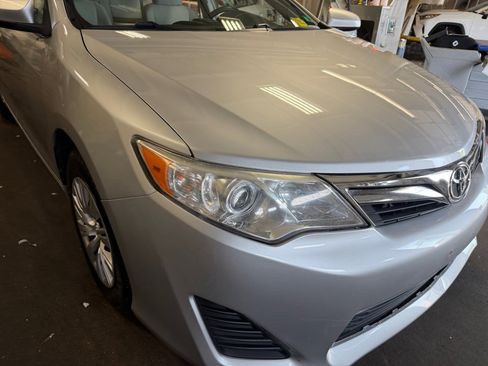 Used 2012 Toyota Camry LE FWD image 28