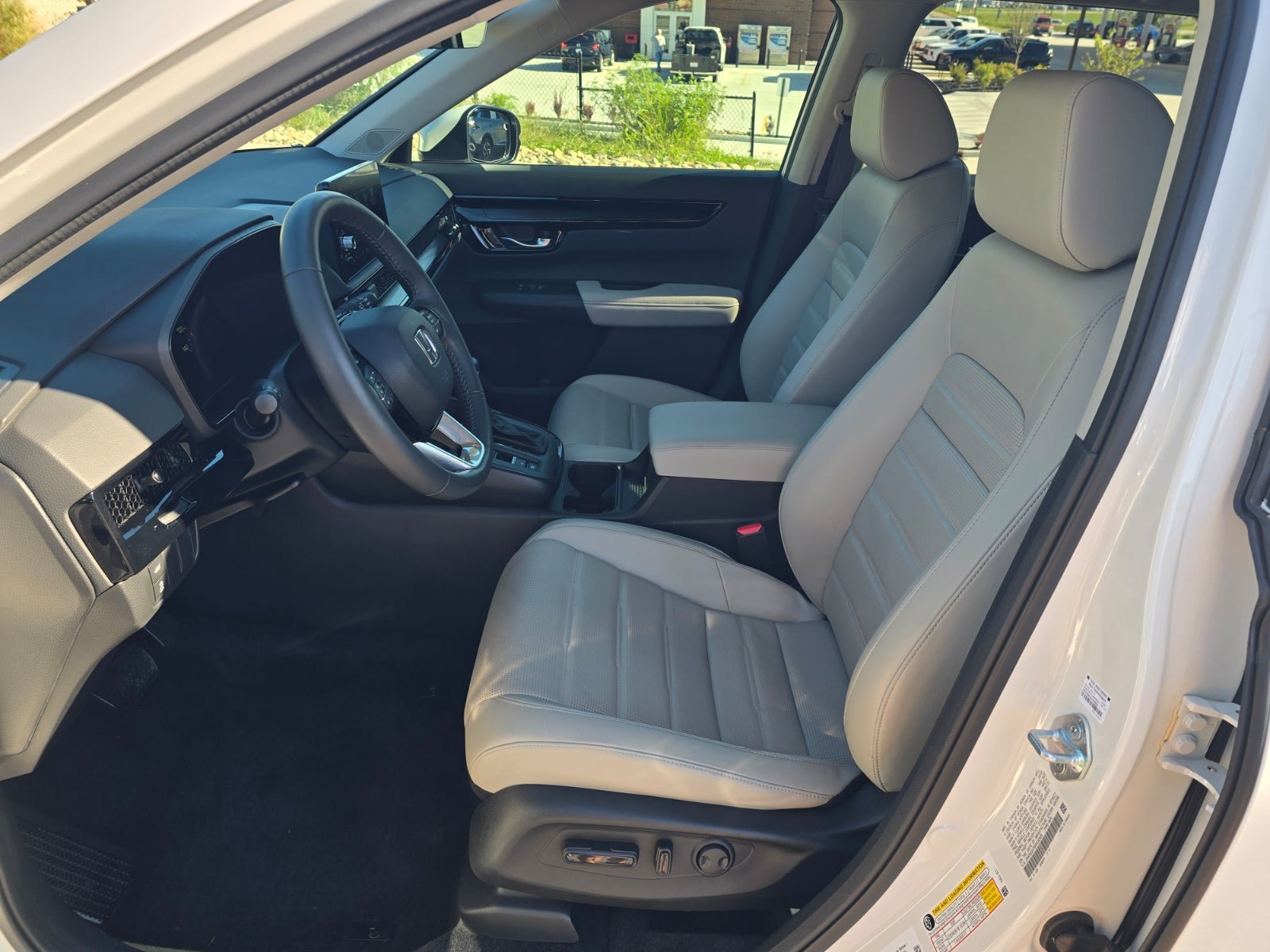 Used 2024 Honda CR-V EX-L image 11