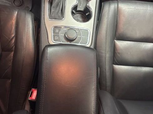 Used 2019 Jeep Grand Cherokee Limited AWD/4WD image 23