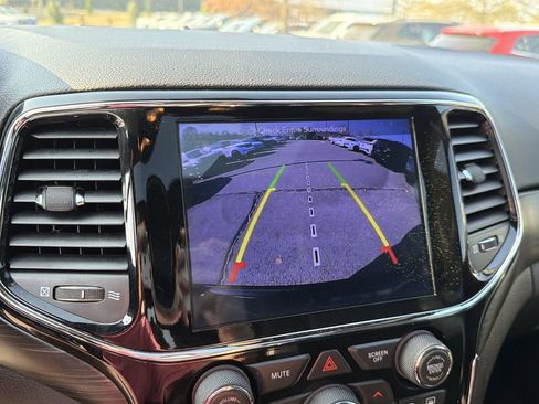 Used 2019 Jeep Grand Cherokee Altitude image 29