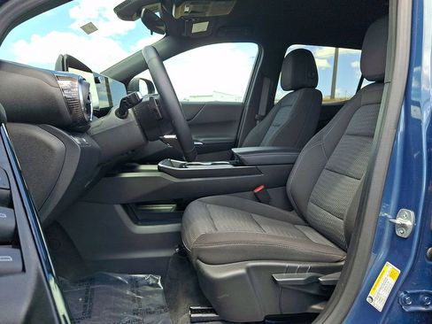 Used 2025 Chevrolet Equinox LT AWD/4WD image 13