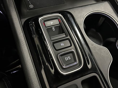 Used 2024 Honda Pilot Touring image 19
