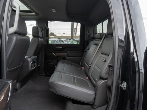 Used 2023 GMC Sierra 2500 Denali w/ Denali Ultimate Package image 24