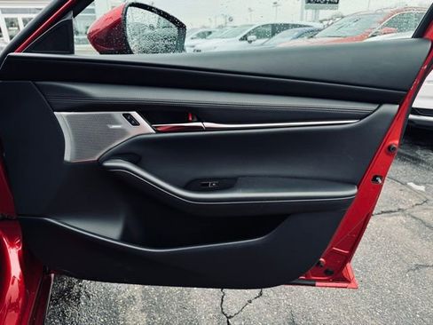 Used 2024 MAZDA MAZDA3 s image 14