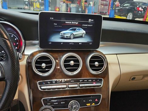 Used 2016 Mercedes-Benz C 300 4MATIC Sedan image 32