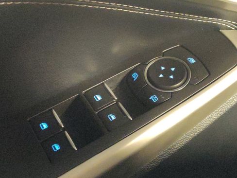 Used 2022 Ford Explorer XLT RWD image 27