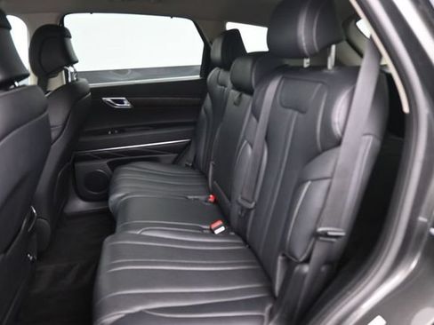 Used 2024 Genesis GV80 2.5T AWD/4WD image 12