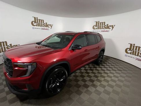 Used 2025 GMC Acadia Elevation w/ Elevation Premium Package image 4