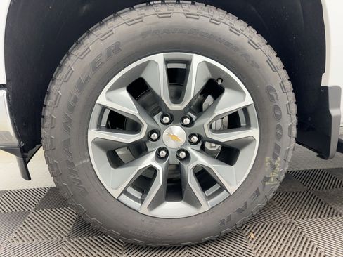 New 2026 Chevrolet Silverado 1500 LT w/ Leather Package image 12