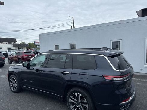 Used 2023 Jeep Grand Cherokee L Overland w/ Luxury Tech Group IV AWD/4WD image 3