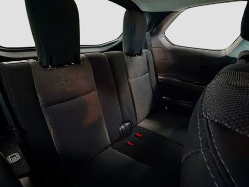 Used 2017 Nissan Pathfinder SV image 24