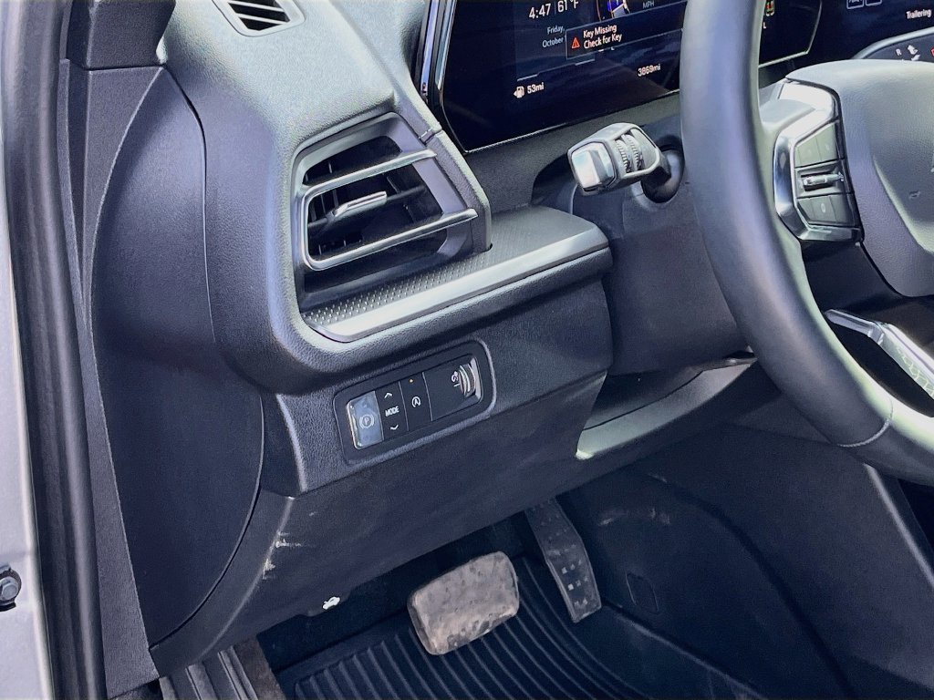 Used 2026 Chevrolet Traverse LT w/ Midnight/Sport Edition FWD image 10