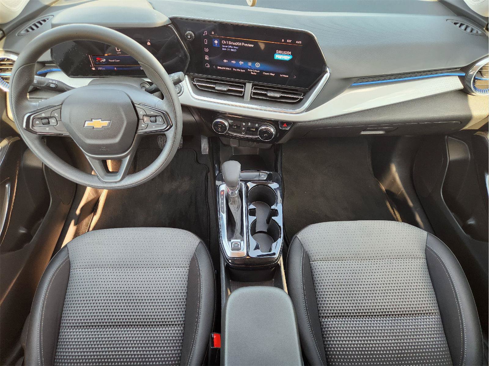 Used 2024 Chevrolet Trax LT FWD image 26