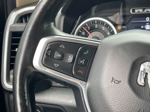 Used 2019 RAM 1500 Laramie AWD/4WD image 26