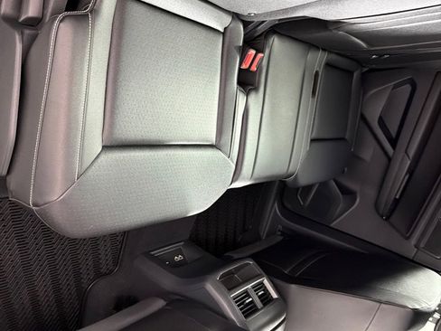 Used 2020 Volkswagen Atlas Cross Sport SEL image 24