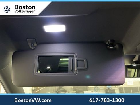 New 2026 Volkswagen Tiguan SE R-Line image 24