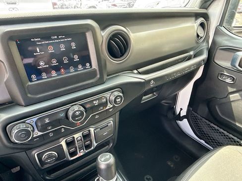 Used 2023 Jeep Wrangler Unlimited Sport image 24