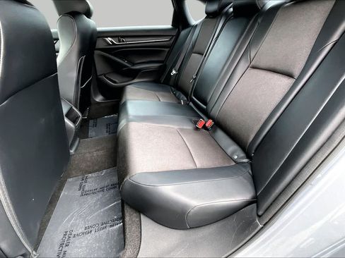 Used 2018 Honda Accord Sport image 20