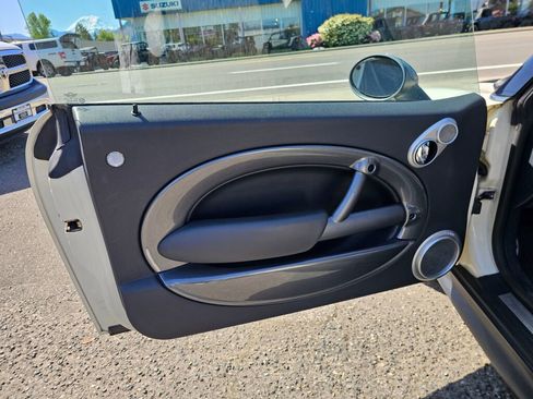 Used 2005 MINI Cooper S FWD image 23