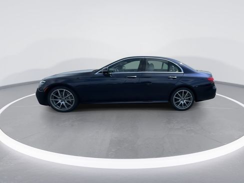 Used 2022 Mercedes-Benz E 350 Sedan image 5