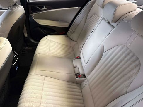 New 2026 Genesis G70 3.3T Sport Prestige image 9