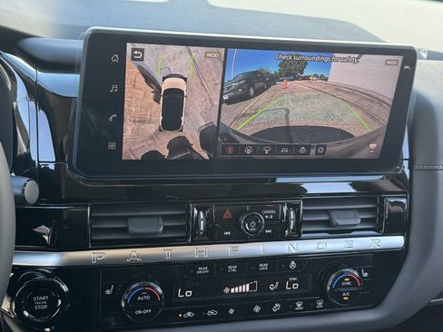 New 2026 Nissan Pathfinder SL AWD/4WD image 10