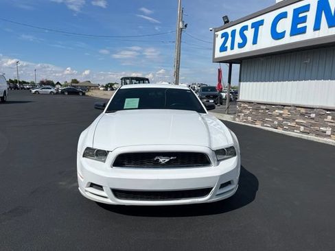 Used 2014 Ford Mustang Coupe RWD image 4