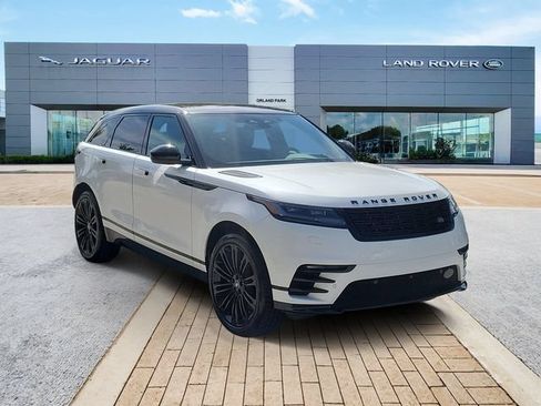 Used 2024 Land Rover Range Rover Velar Dynamic SE AWD/4WD image 3