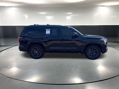 Used 2024 Toyota Sequoia Platinum AWD/4WD image 10