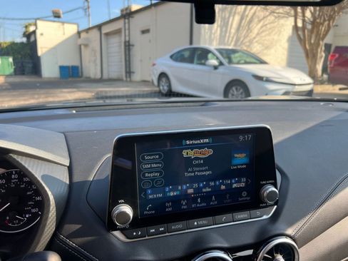 Used 2025 Nissan Sentra SV image 17