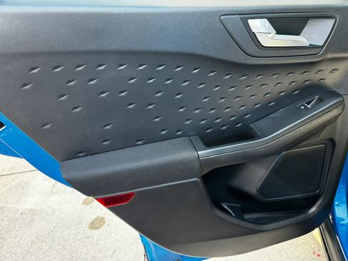 Used 2020 Ford Escape SE FWD image 11