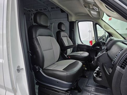 Used 2025 RAM ProMaster 3500 w/ Convenience Group FWD image 9