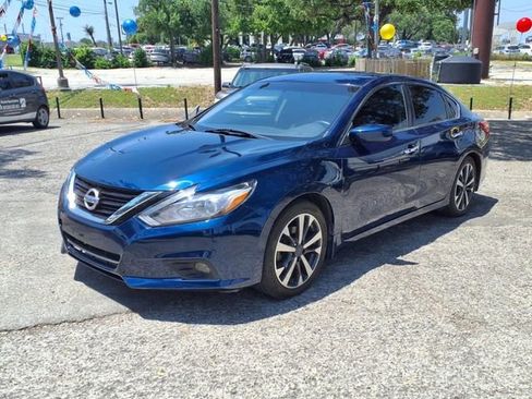 Used 2016 Nissan Altima 2.5 SR image 3