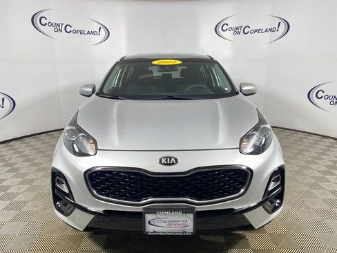 Used 2022 Kia Sportage LX image 2