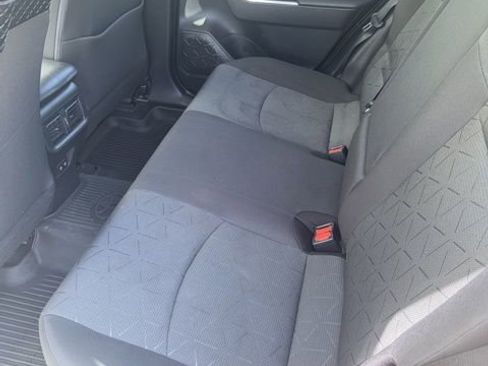 Used 2021 Toyota RAV4 XLE w/ Convenience Package image 4