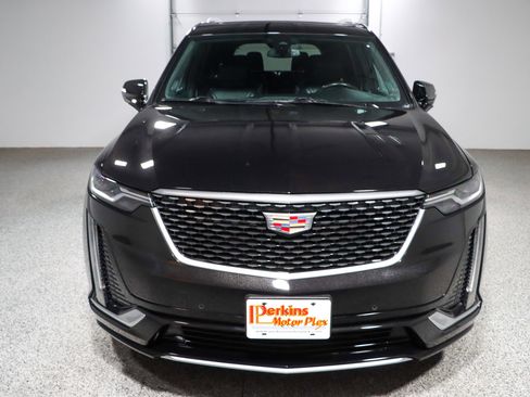 Used 2024 Cadillac XT6 Premium Luxury AWD/4WD image 4