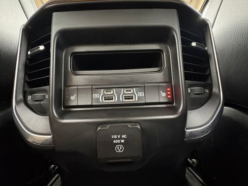 Used 2021 RAM 1500 Laramie AWD/4WD image 4