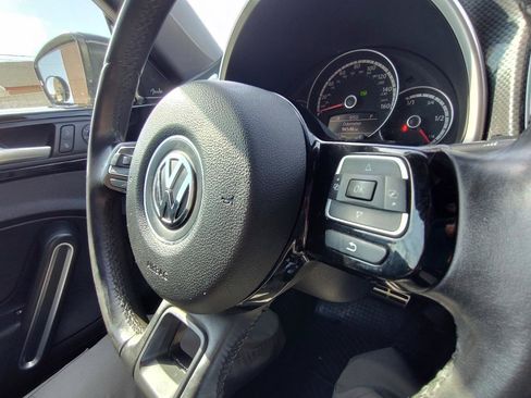 Used 2013 Volkswagen Beetle 2.0T FWD image 21